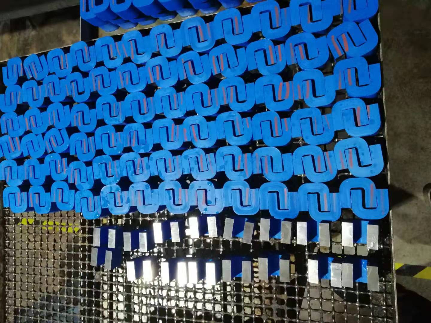 最新の会社の事例について Precision cutting of magnetic core samples